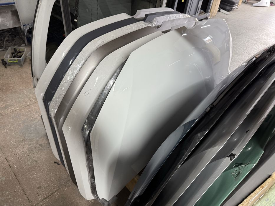 Капот Volkswagen Caddy Touran 2004-2025рр автозапчастини розборка