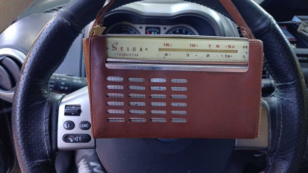 Stare radio SELGA z czasów PRL