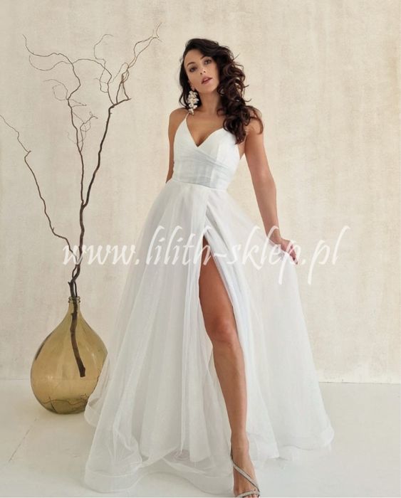 Suknia ślubna gorsetowa tiulowa 36