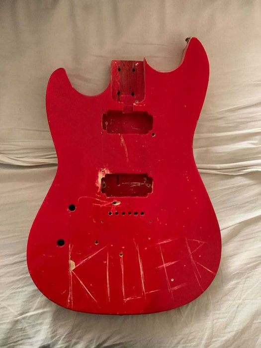 Продаю корпус электрогитары