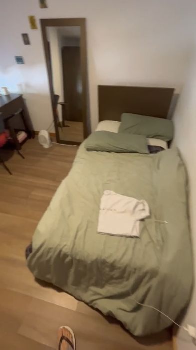 Alugo quarto general torres
