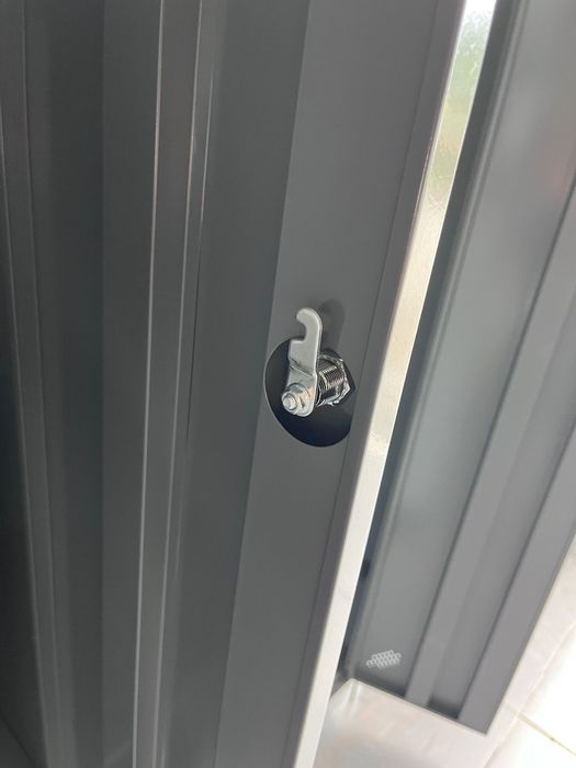 szafa ubraniowa szatniowa pracownicza BHP 3 drzwiowa metalowa zaplecze