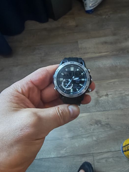 Zegarki Casio W idealnym stanie