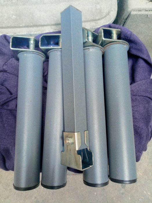 Estrado 190x90 com pés (desmontados) – bom estado