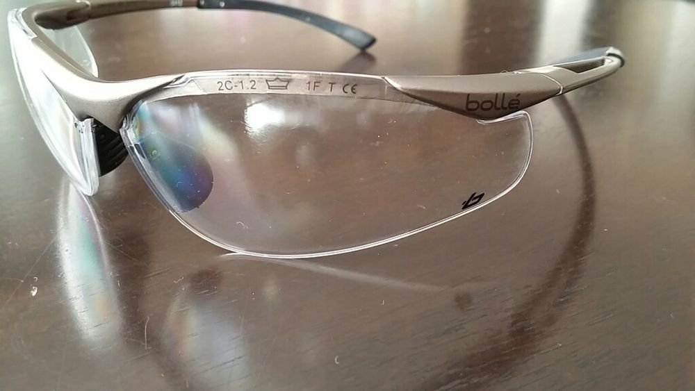 Okulary ochronne BOLLE CONTPSI + etui z mikrofibry