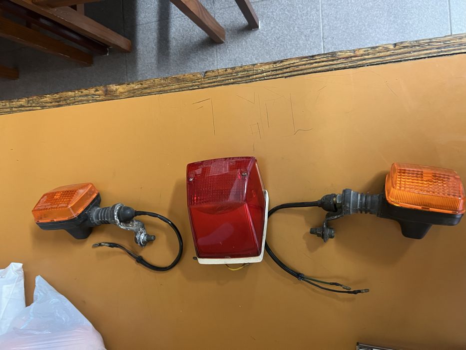 Piscas e stop de marca yamaha