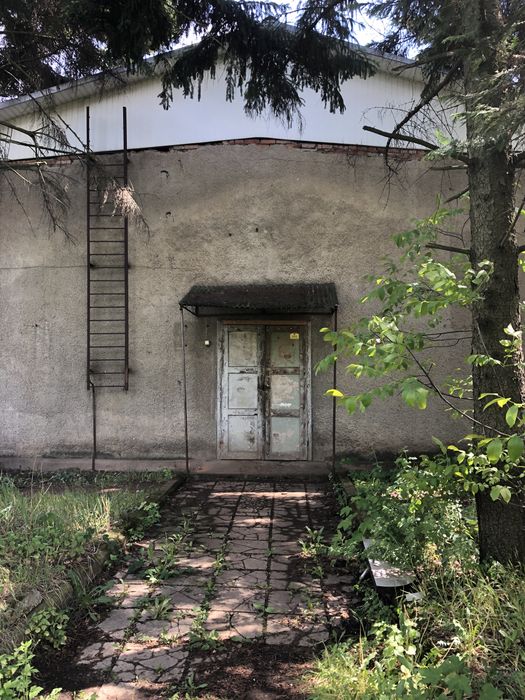Широка фасадна ділянка в р-ні  вокзалу з комунікаціями