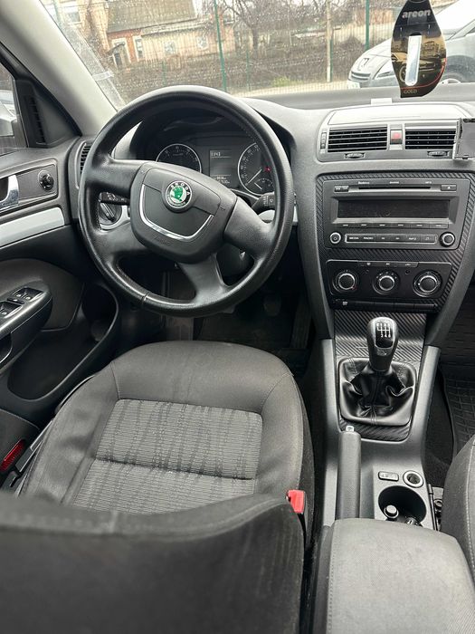 Продам Skoda Octavia A5 2011 можлива розстрочка,кредит!