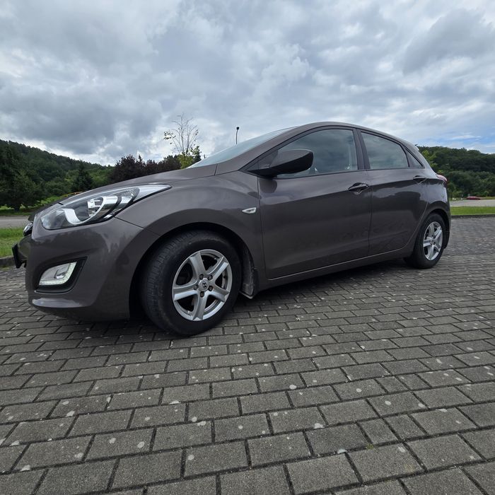 Hyundai i30 kolor czekolada