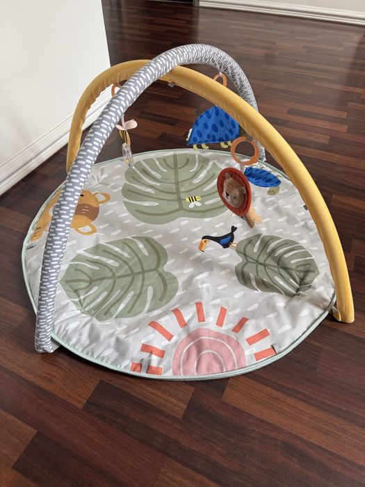 Развивающий коврик для малышей