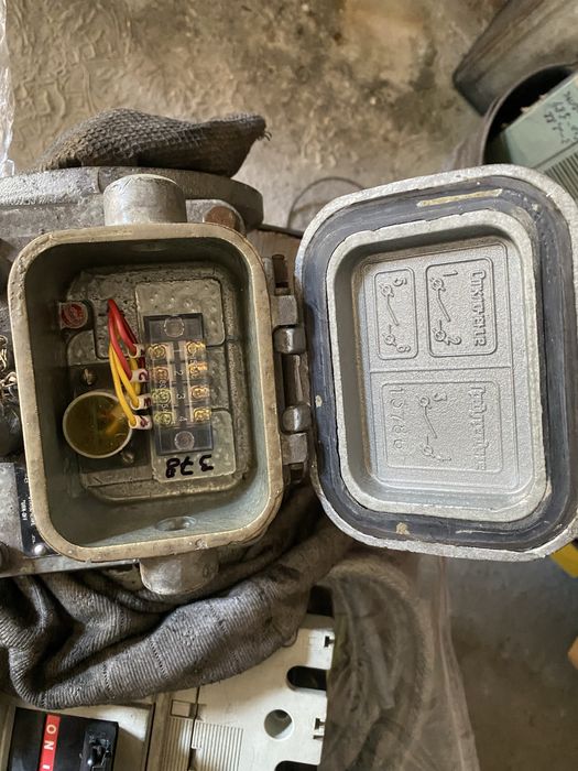 Газове реле РЗТ 50-1-1