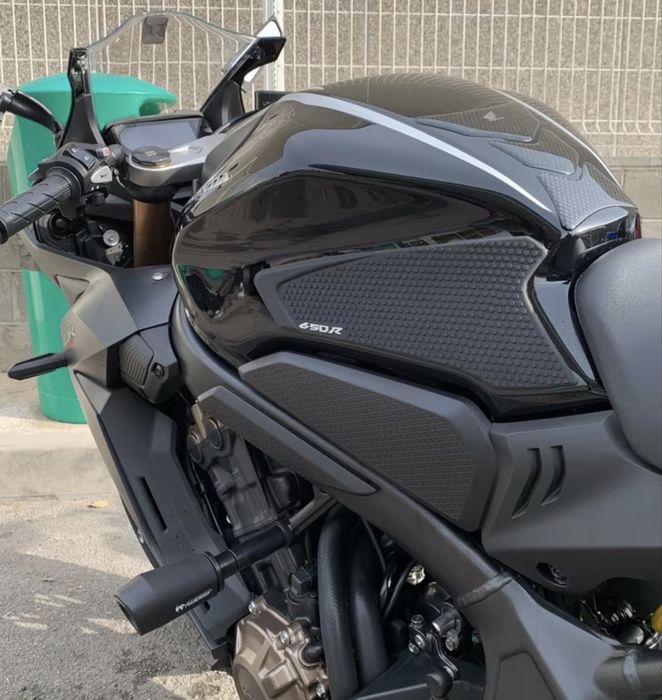 Наклейки на паливний бак HONDA CBR650R CB650R 2018-2023