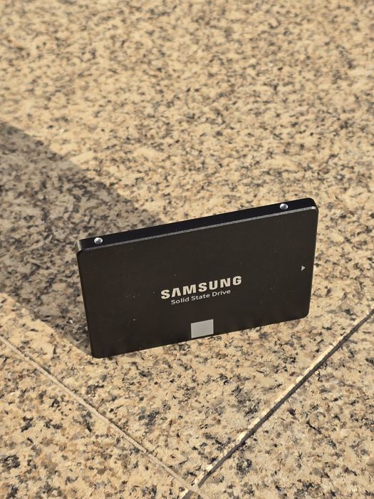 2x SSD Samsung 850 EVO – 250 GB (each)64738425601154120