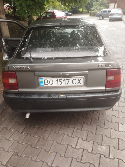 Опель вектора 1992