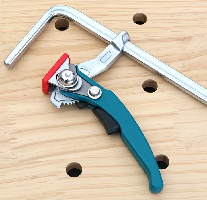 Струбцины быстрозажимные для направляющей шины погружная пила