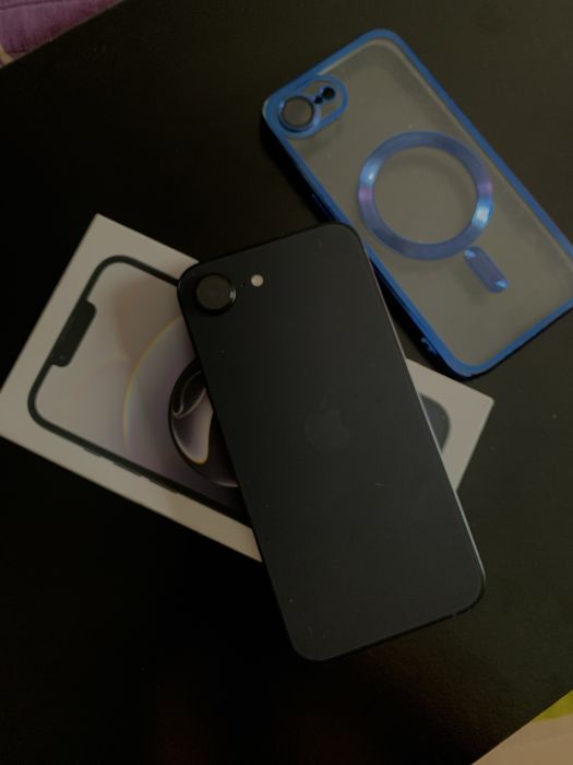 iPhone 16e 128GB Black
