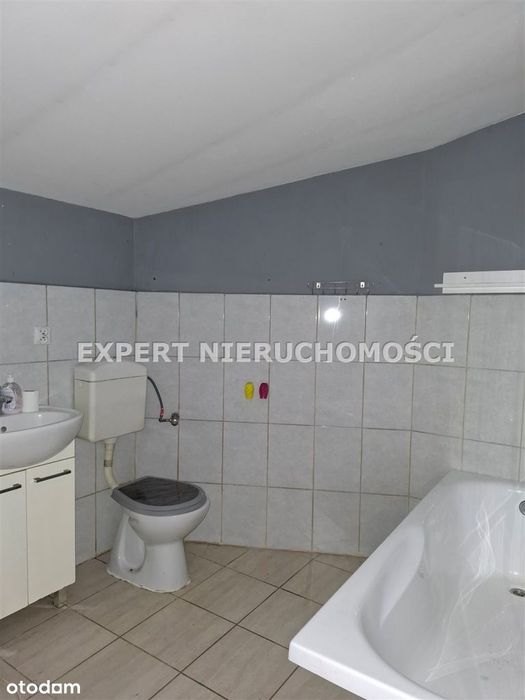 Kamienica z lokalami mieszkalnymi i usługowymi
