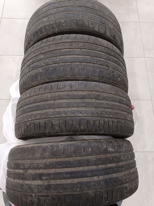 225 45 R18 шини літо