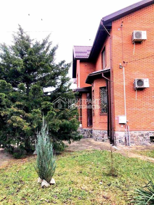 Продам будинок котедж 307 м2, з бомбосховищем, м. Студентська