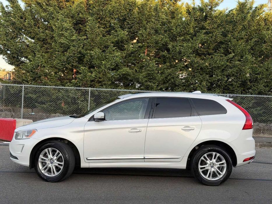 Volvo XC60 T5 Premier      2016