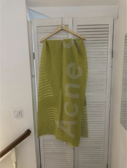 Продам шерстяний шарф Acne Studios