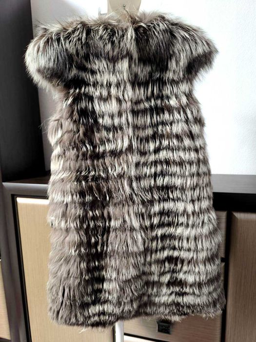 Жилет з натурального хутра чорнобурки Nessy's (S-M), довжина 80 см