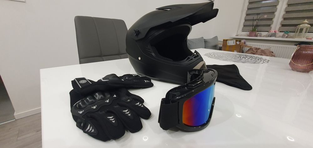 Kask Crossowy na motor,hulajnoge