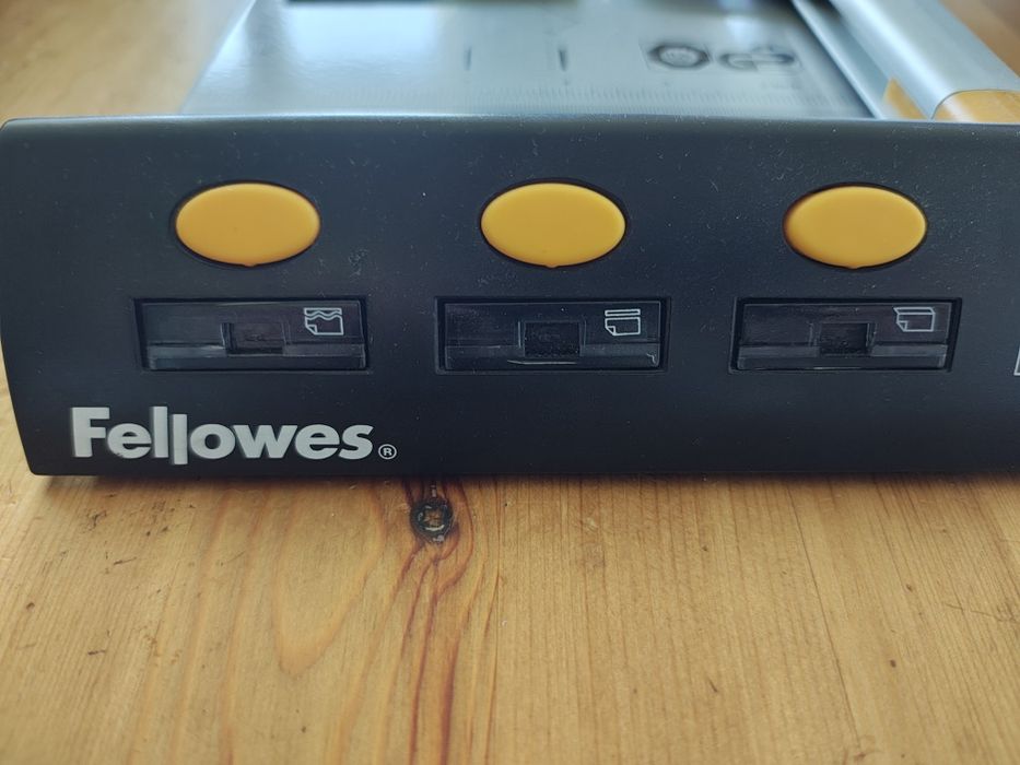 Fellowes Proton trymer/gilotyna