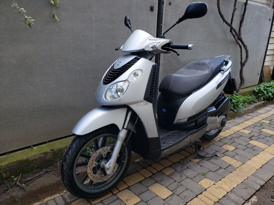 Скутер Piaggio Carnaby 200 Sh
