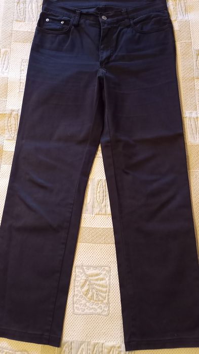 2 Calças clássicas de verão (1 preta e 1 creme)