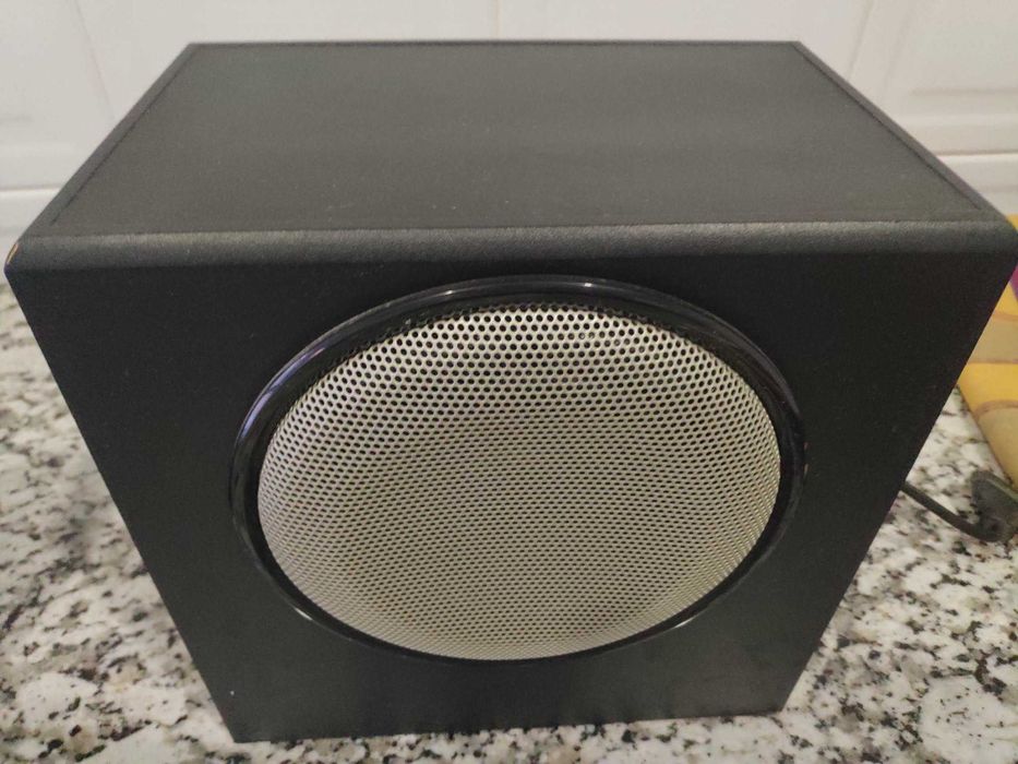 Colunas Logitech X-230  impecáveis