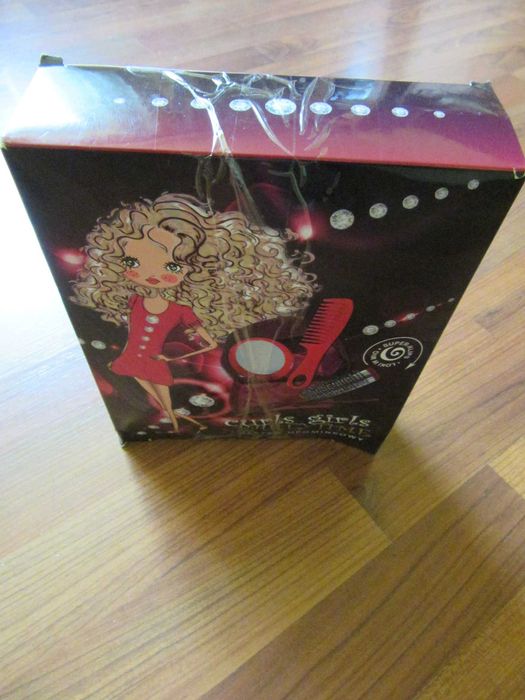 Szczotka-Lokówka do modelowania z zestawem PartyTime w saszetce.