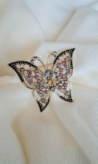 Broszka motyl motylek owad z cyrkoniami ozdobna prezent kobiecie