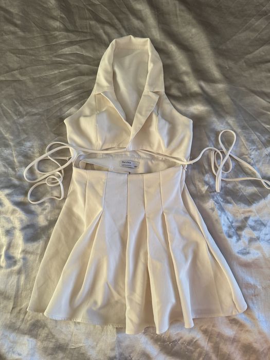 Біла Сукня S Bershka