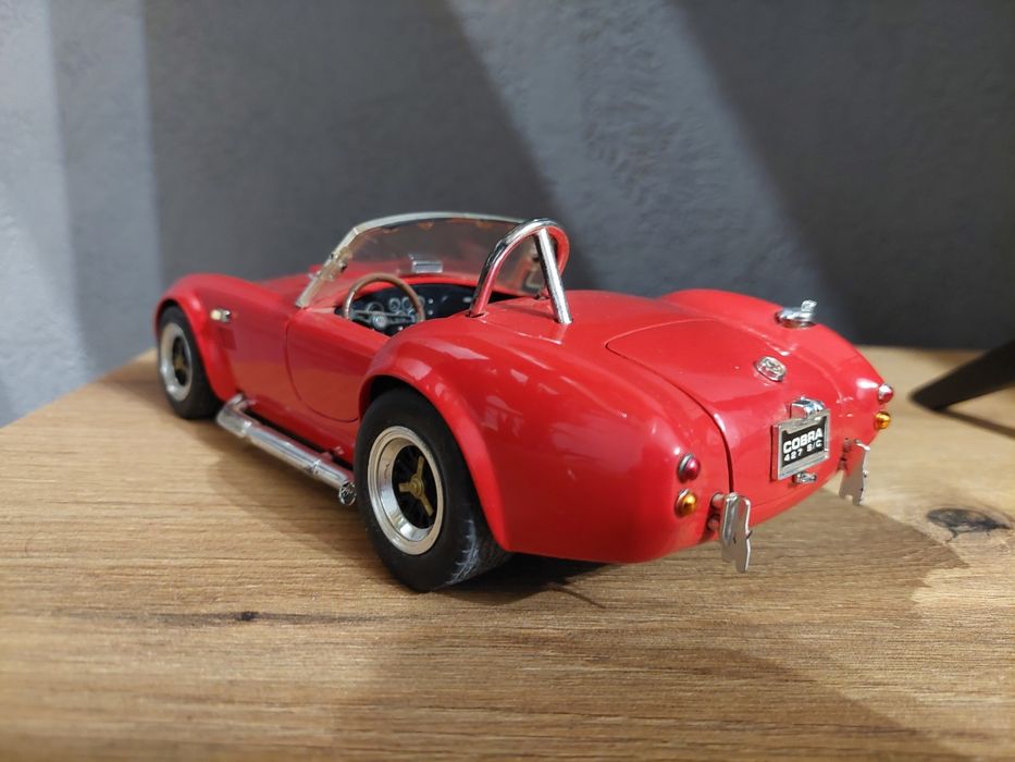 Model 1:18 Shelby Cobra RoadTough