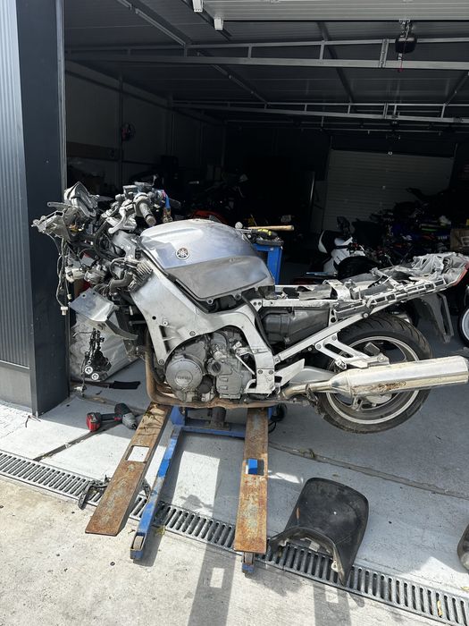 Peças Yamaha FJR 1300