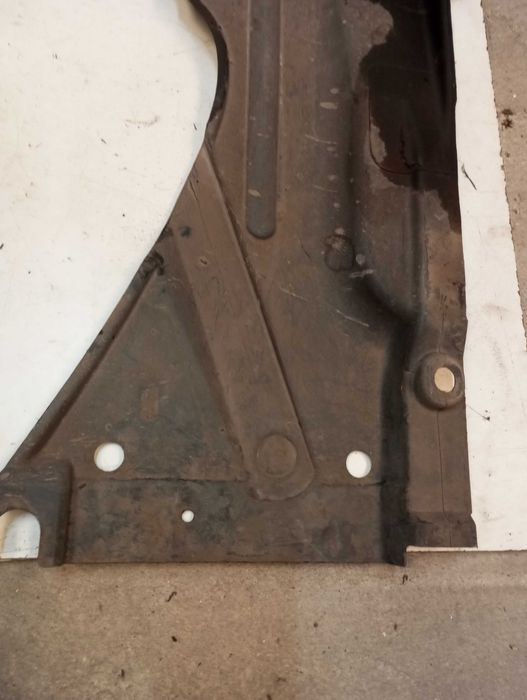 Resguardo Inferior do Motor / Chassis Audi A4 B6 B7 / VW Passat – 8E0825215