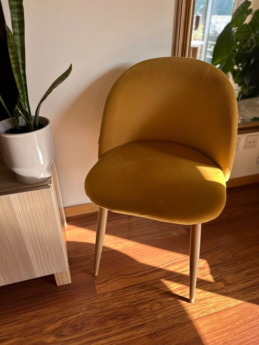 4 cadeiras Sklum amarelo veludo