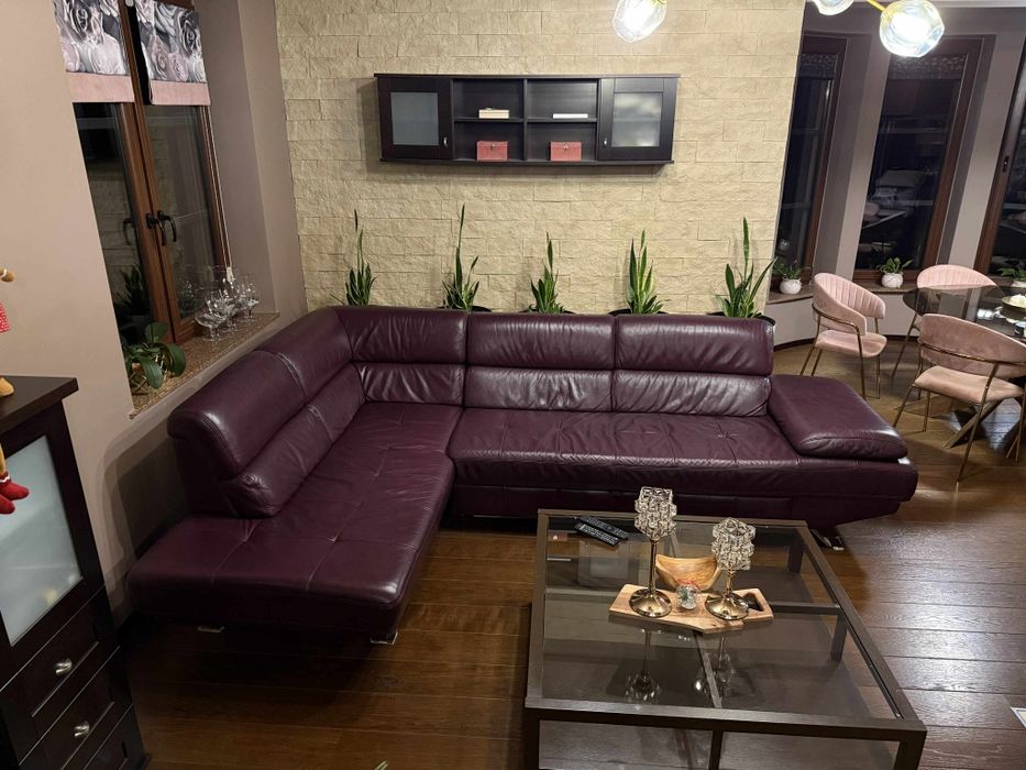 Narożnik z fotelami i pufą