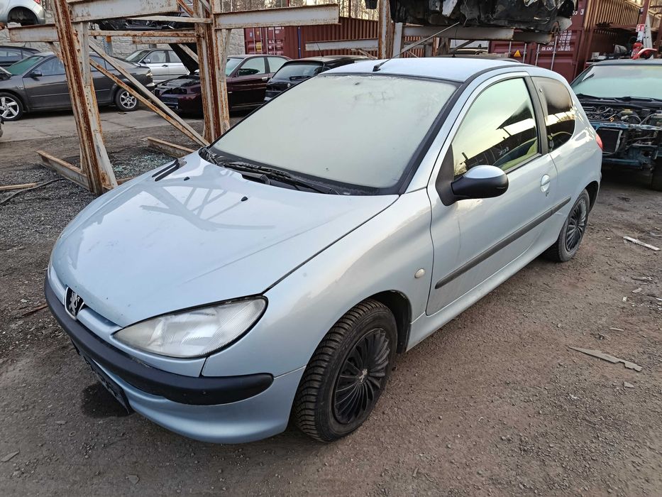 Peugeot 206 1.4b 2002r NA CZĘŚCI