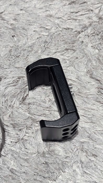 Smartphone Video Rig + Clip Power Bank