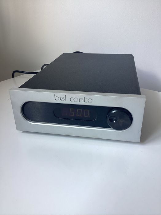 Wzmacniacz Bel Canto S 300iU z Dac