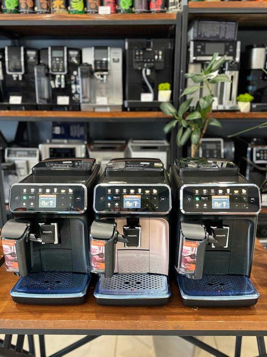 Кавоварка кавомашина Philips Latte Go серії 5400