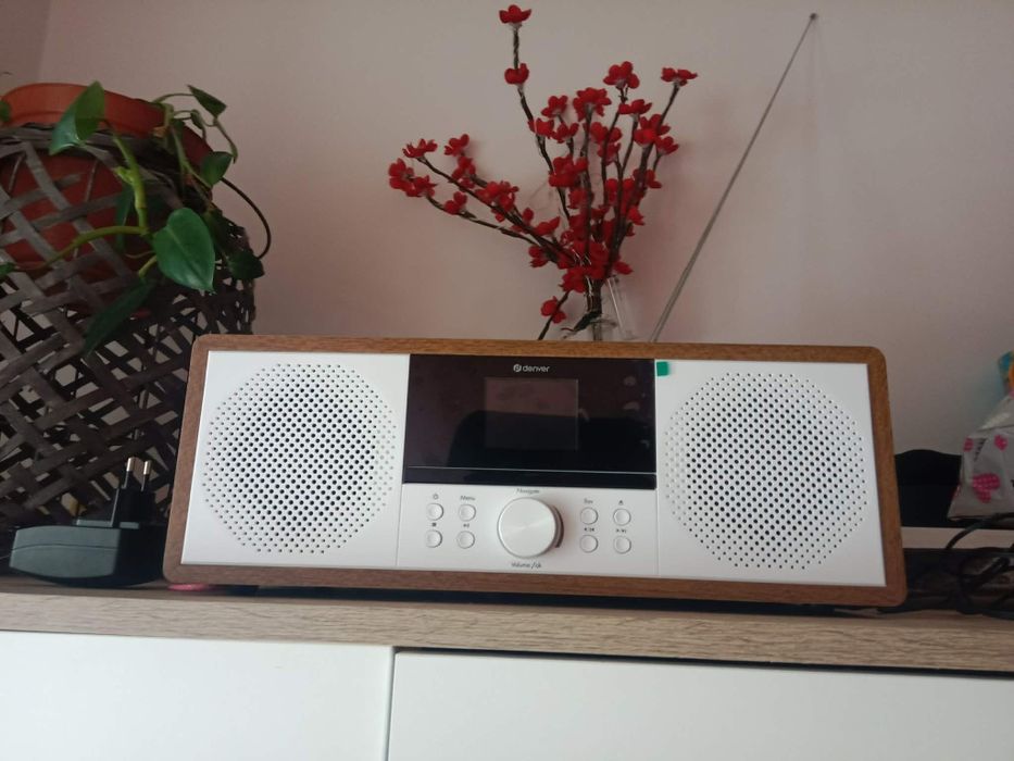 Stereo z radiem internetowym