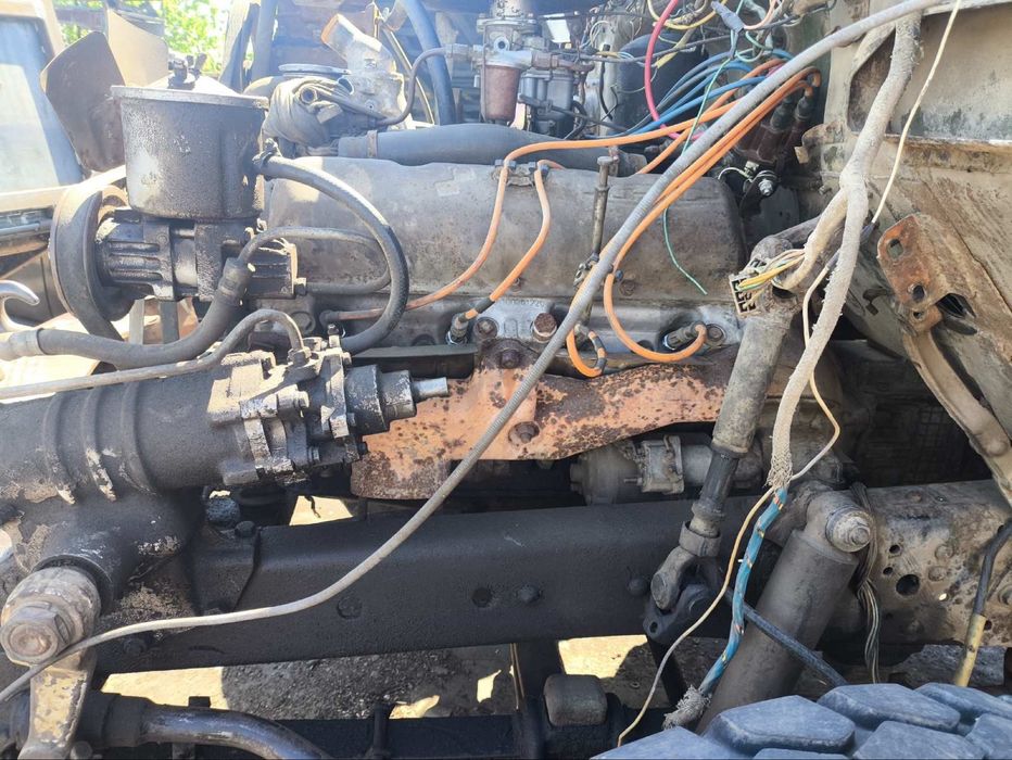 Двигатель на ЗИЛ 130 в хорошем состоянии!