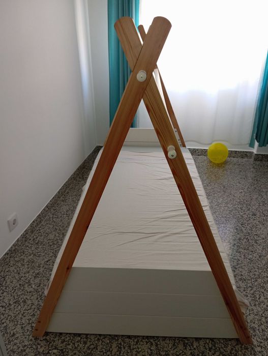 Cama de criança como nova