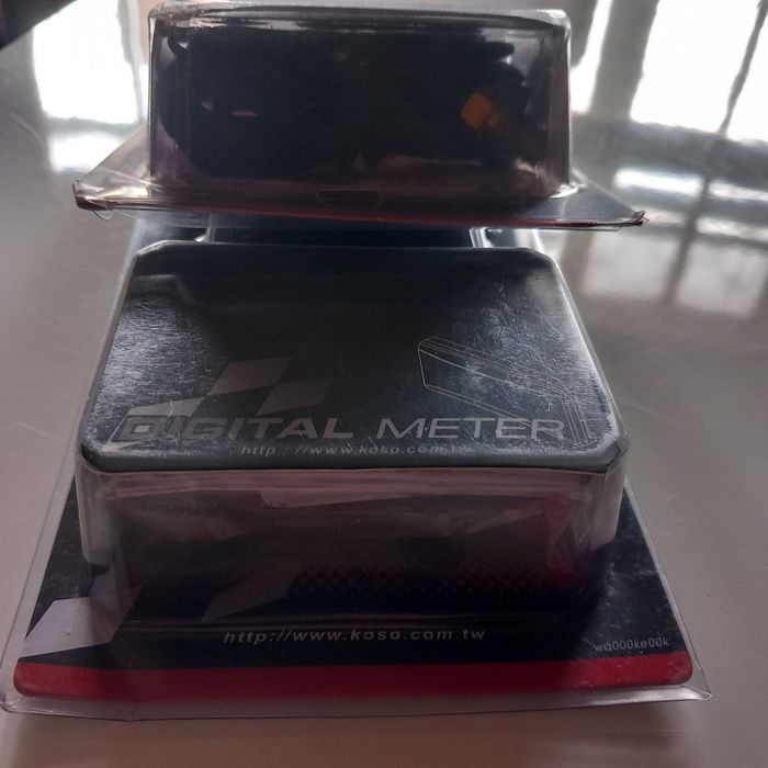 Digital Temperature Meter444669937687603201