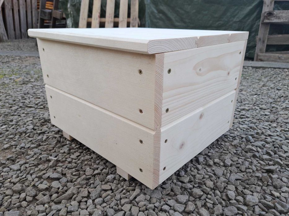 Skrzynie, kufry, pojemniki drewniane