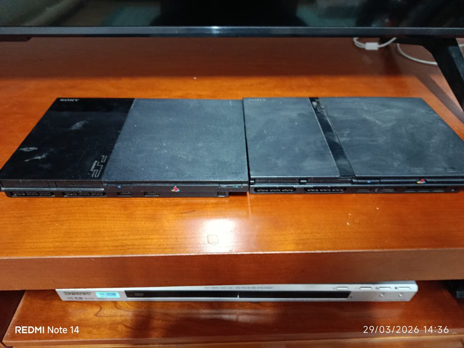 Duas PS 2 a trabalhar