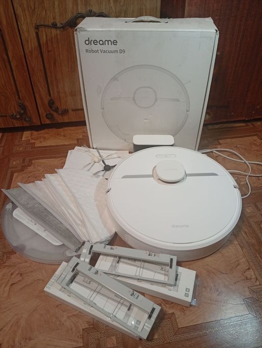 Продам робот пилосос Dreame Vacuum D9